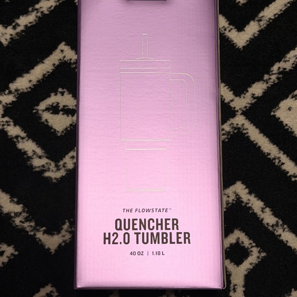 NIB Stanley x Olivia Rodrigo Quencher H2.0 FlowState™ Tumbler 40 OZ - Picture 5 of 7